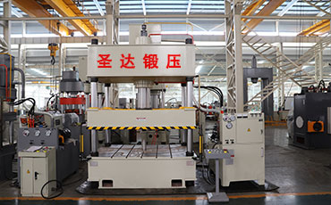 如何選擇定制200噸四柱液壓機(jī)？
